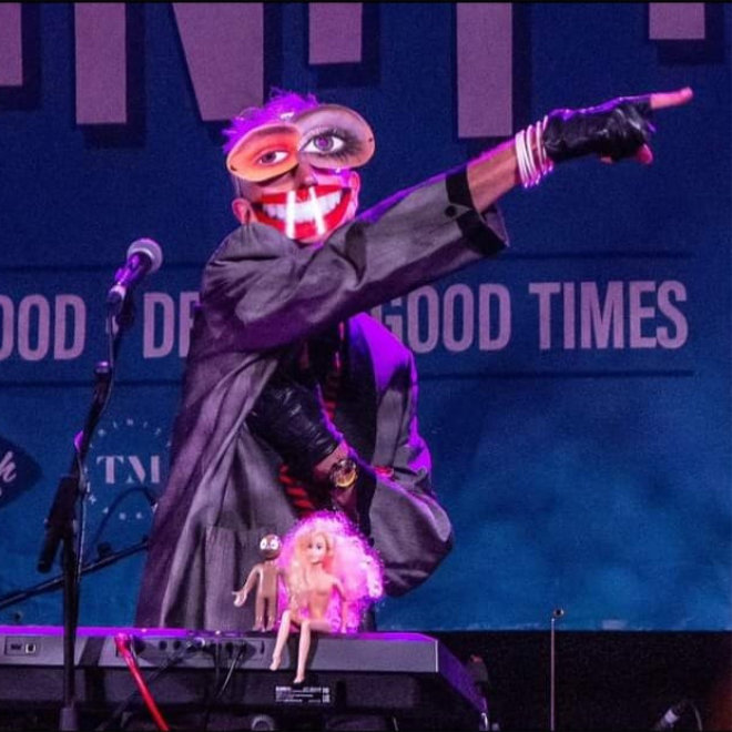 Graham Graham Beck Face by Syd Young